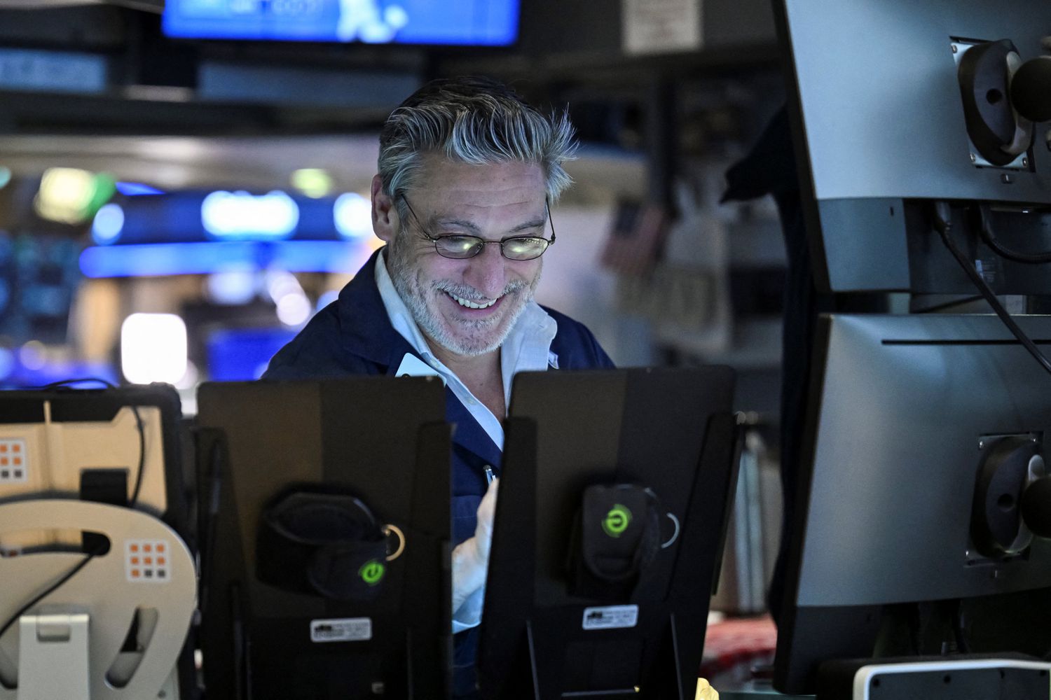 S&P 500 Gains & Losses today: Index Roars back after Reprieve on "Reciprocal" Tariffs 3 July 24, 2025 3:41 am S&P 500 Gains & Losses today: Index Roars back after Reprieve on "Reciprocal" Tariffs A trader works on the floor of the New York Stock Exchange (NYSE) during afternoon trading on April 9, 2025 in New York.