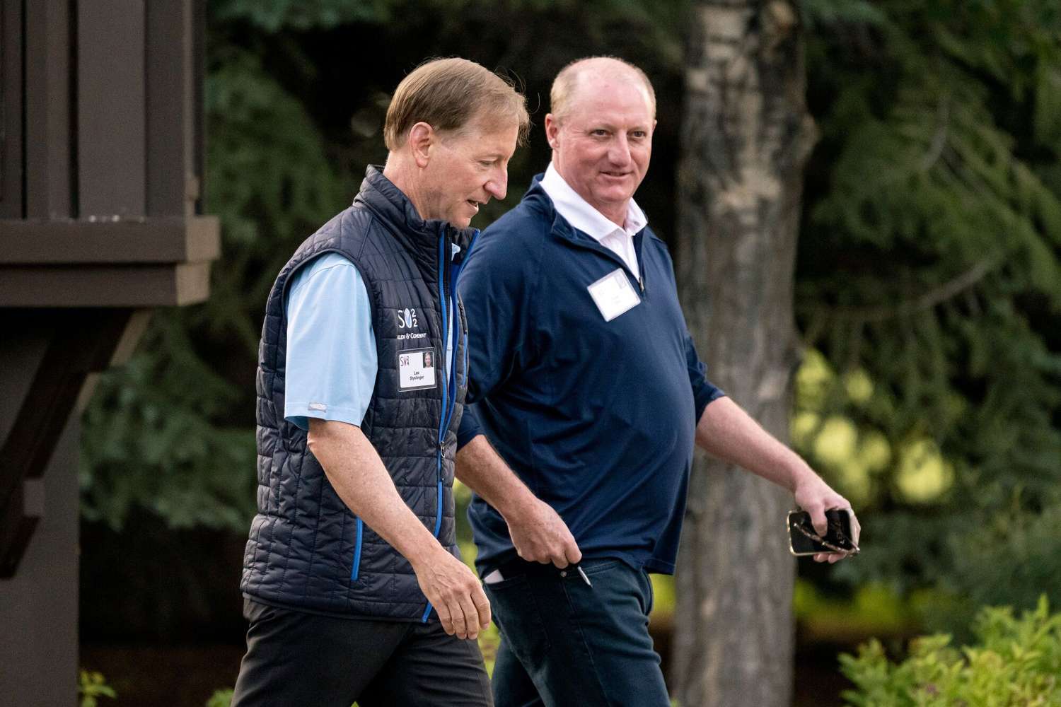 Berkshire's Board Votes for Warren Buffett To Remain Chair, Make Greg Abel CEO at Year-End 3 July 11, 2025 5:54 pm Berkshire's Board Votes for Warren Buffett To Remain Chair, Make Greg Abel CEO at Year-End Lee Styslinger and Greg Abel walk next to each other, with trees and bushes in the background.