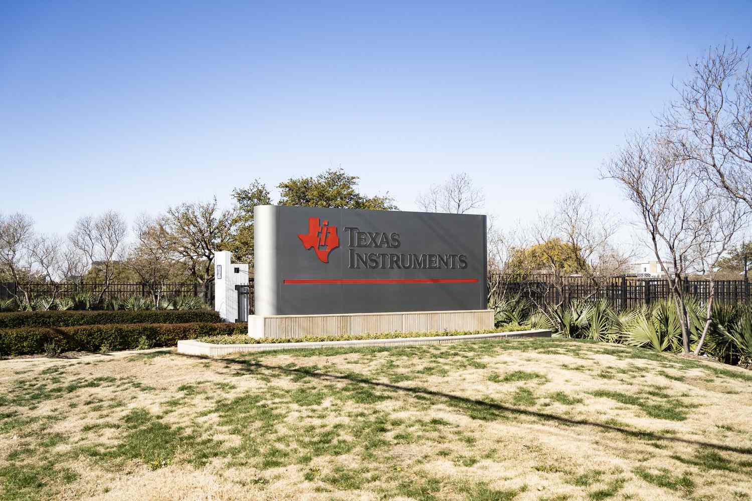 Citi says that these chips stocks could outperform others in an economic downturn. 3 July 16, 2025 1:11 pm Citi says that these chips stocks could outperform others in an economic downturn. Texas Instruments headquarters in Dallas, Texas