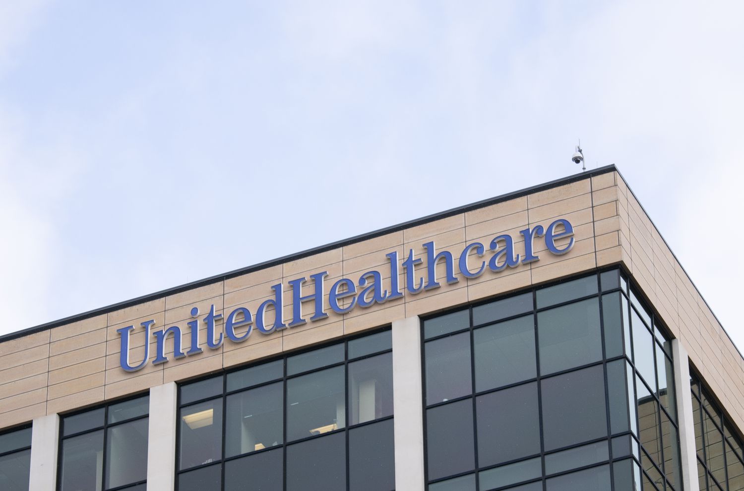 UnitedHealth loses $120 Billion on the worst day for stock since 1998 3 May 8, 2025 10:43 pm UnitedHealth loses $120 Billion on the worst day for stock since 1998 A general view outside the United Healthcare corporate headquarters.