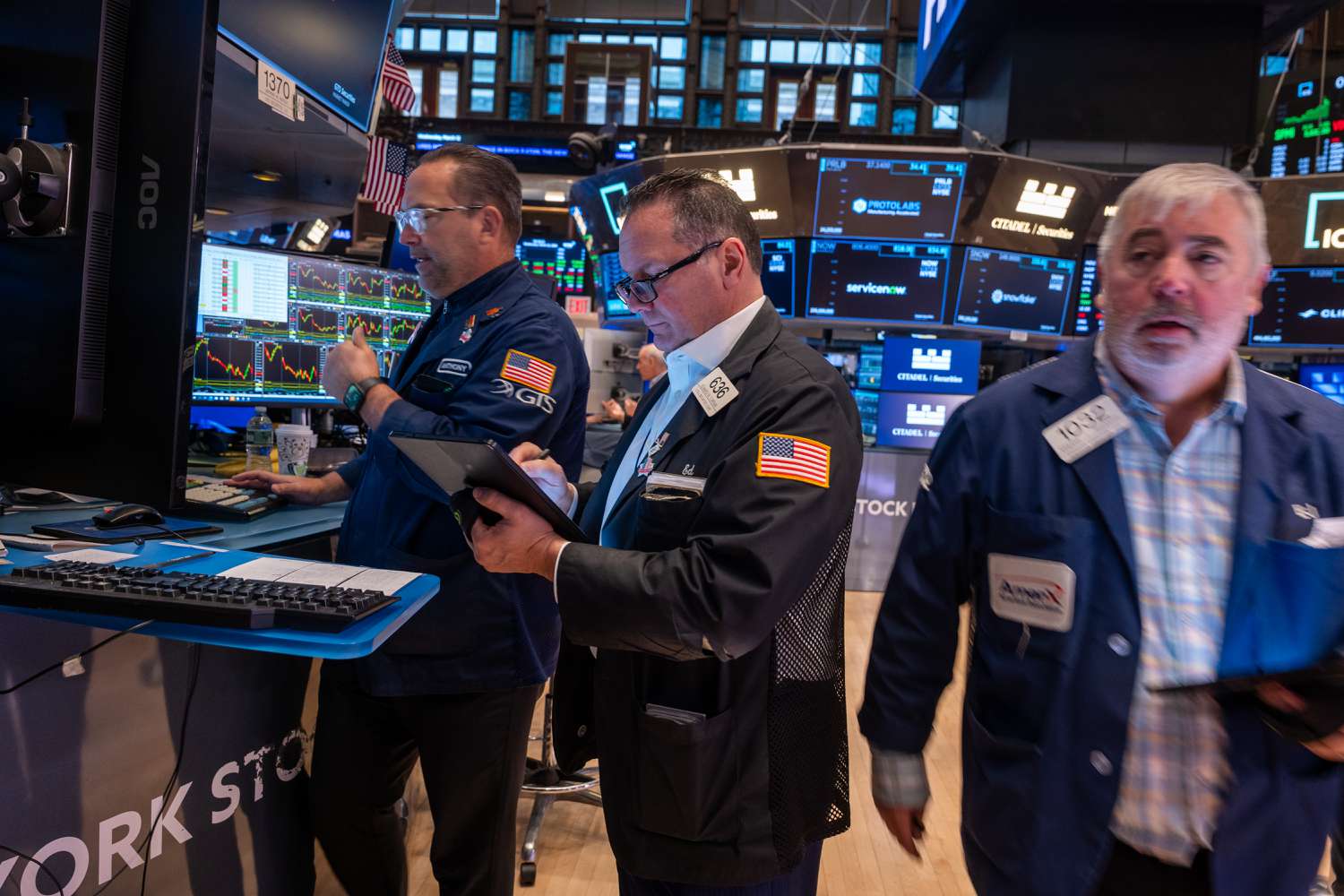 S&P 500 Gains & Losses Today: Index Falls into Correction Amid Economic Uncertainty 2 April 19, 2025 8:37 pm S&P 500 Gains & Losses Today: Index Falls into Correction Amid Economic Uncertainty Traders work on the floor of the New York Stock Exchange