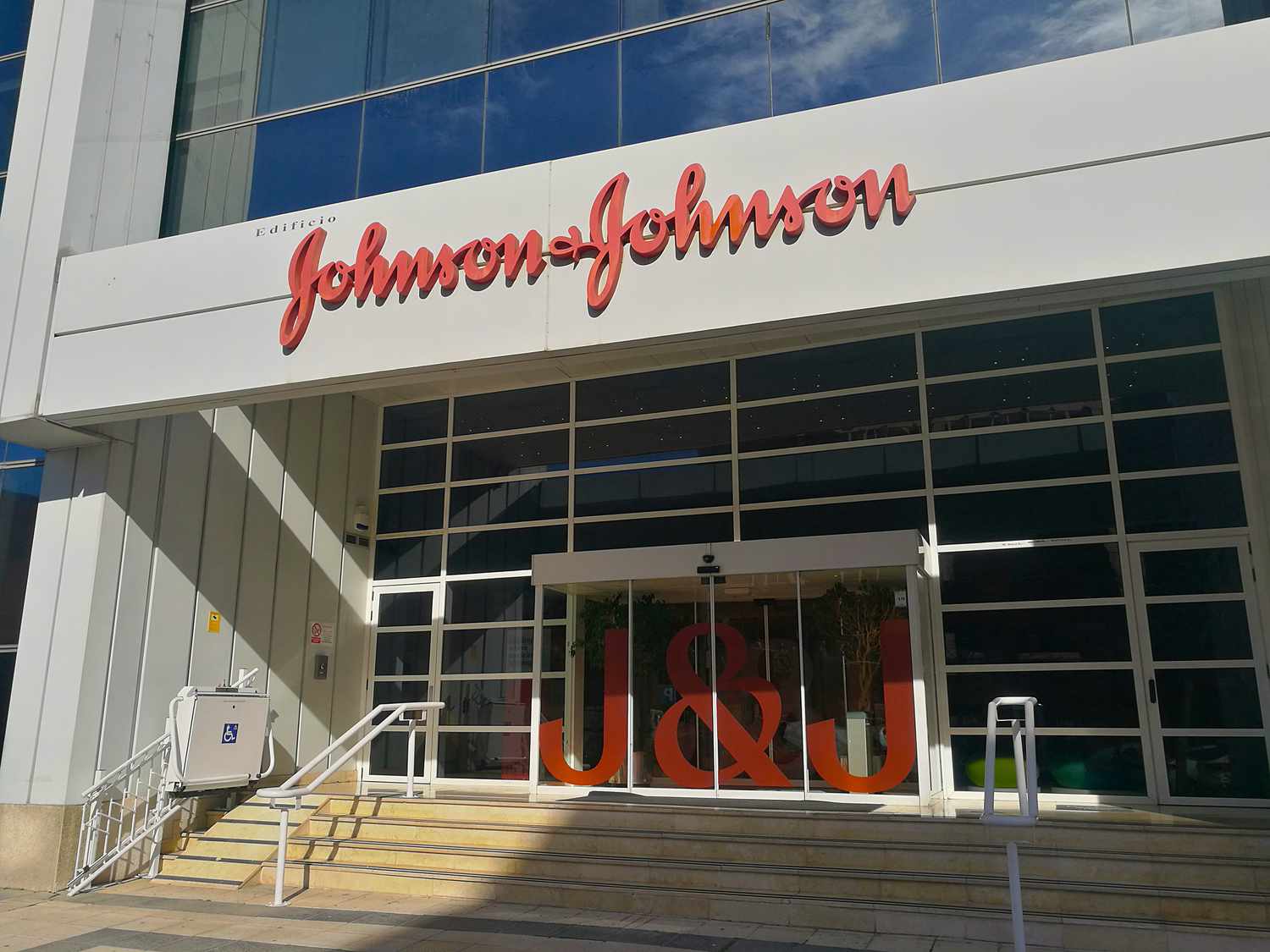 Johnson & Johnson Tops Q1 Estimates, Lifts Full-Year Sales Outlook 3 June 14, 2025 11:45 am Johnson & Johnson Tops Q1 Estimates, Lifts Full-Year Sales Outlook The Johnson & Johnson logo is seen above the entrance to an office building.