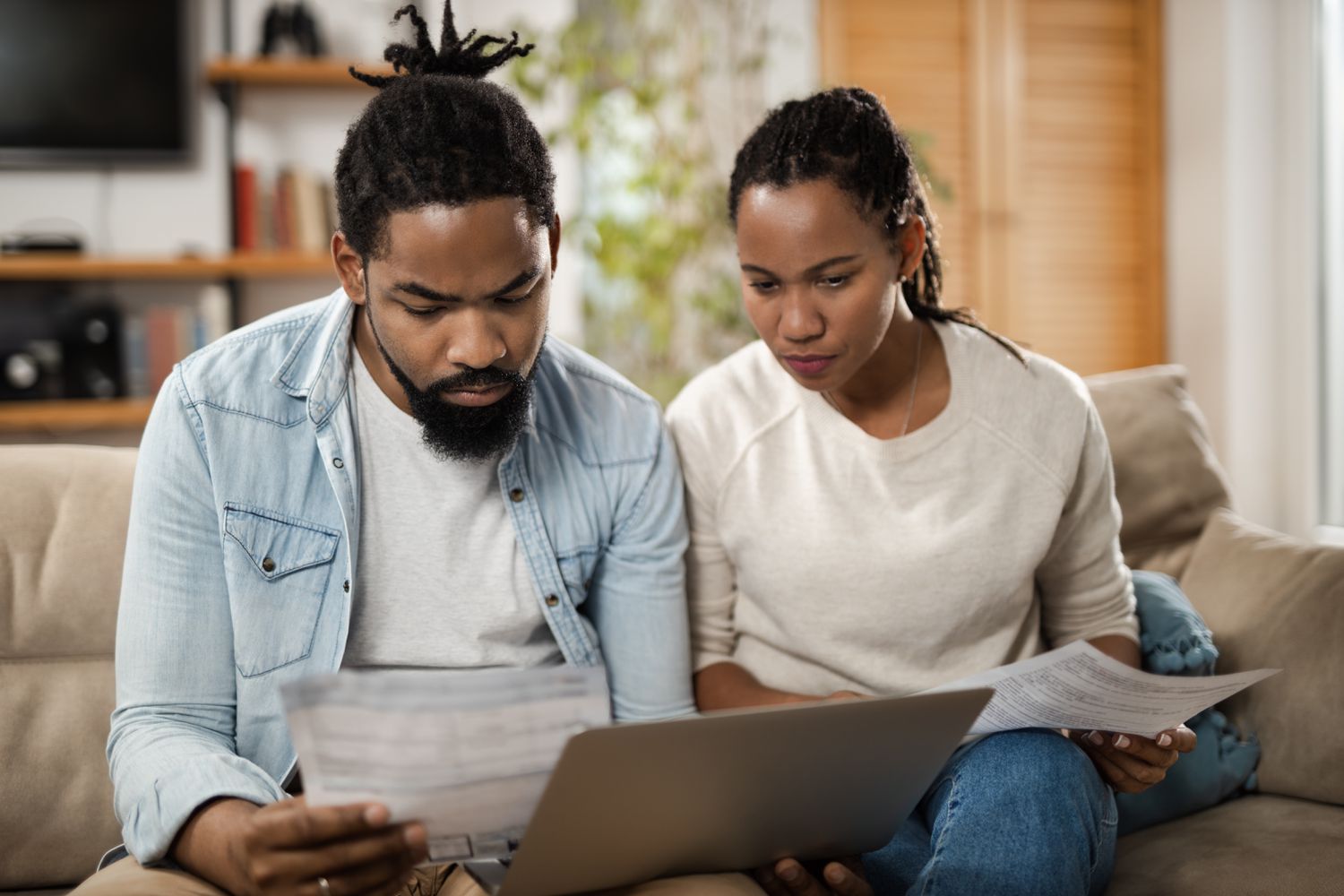 Refinance Rates Increase for a Second Day in April 21, 2025 4 August 29, 2025 4:01 pm Refinance Rates Increase for a Second Day in April 21, 2025 Young couple sitting on their sofa and looking at mortgage documents and a laptop