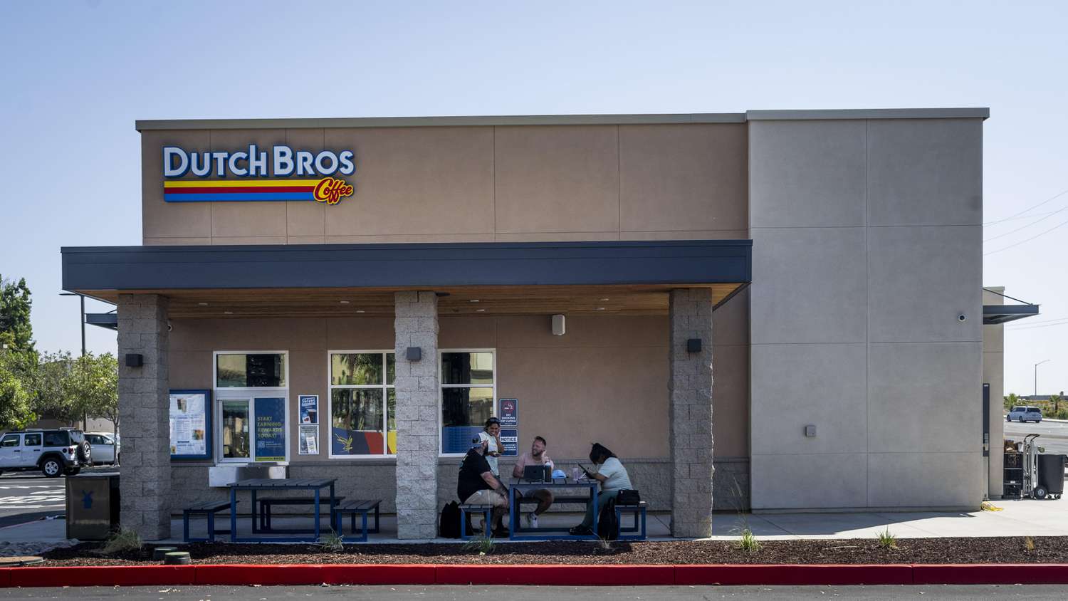 Dutch Bros Stock Surges As Analysts Weigh In Ahead of Investor Day 4 August 29, 2025 8:19 pm Dutch Bros Stock Surges As Analysts Weigh In Ahead of Investor Day Customers sit outside a Dutch Bros.