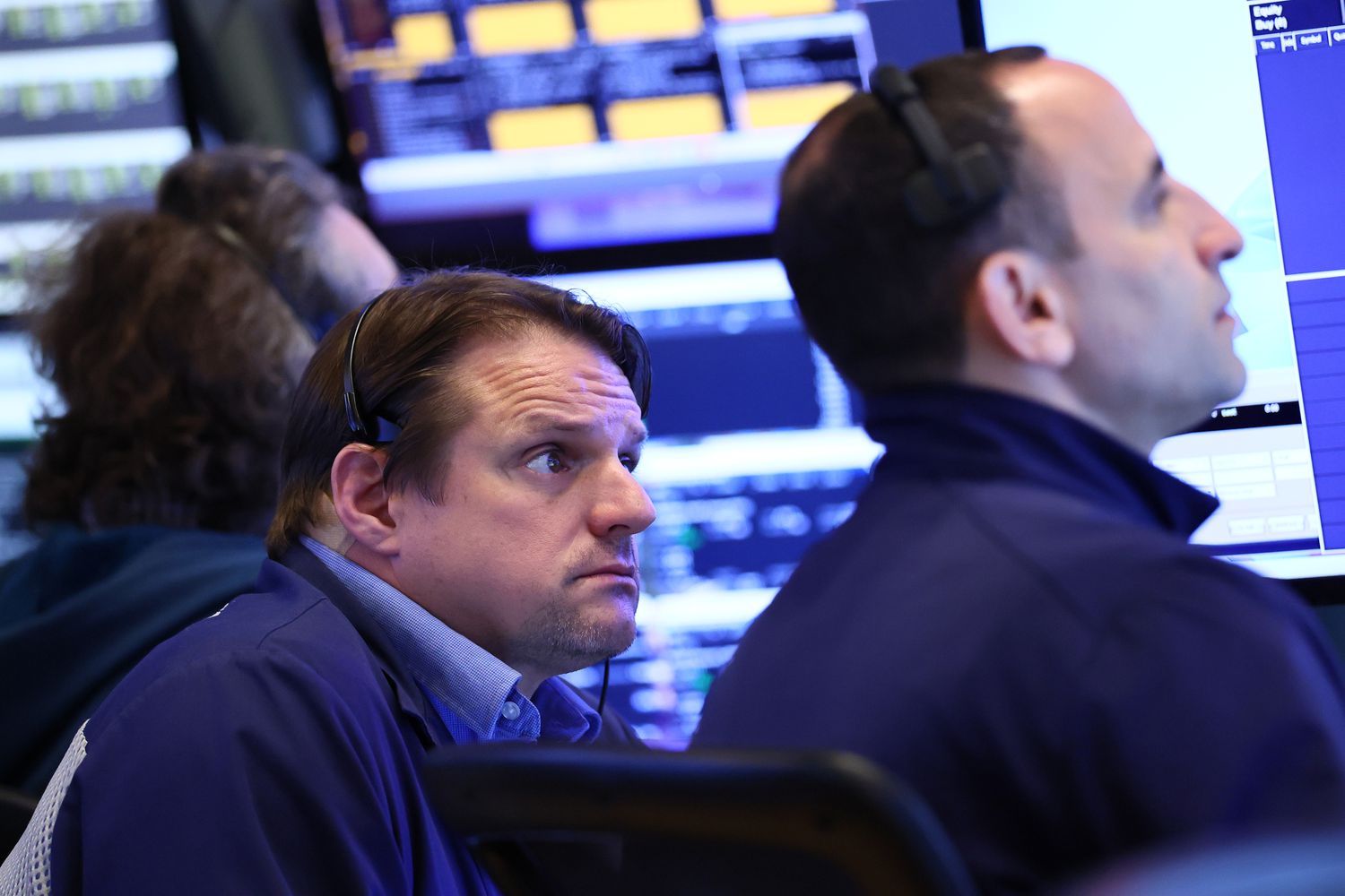 Corporate earnings have been strong. Here's why some analysts do not think this will last 3 May 9, 2025 2:19 am Corporate earnings have been strong. Here's why some analysts do not think this will last Traders work on the floor of the New York Stock Exchange