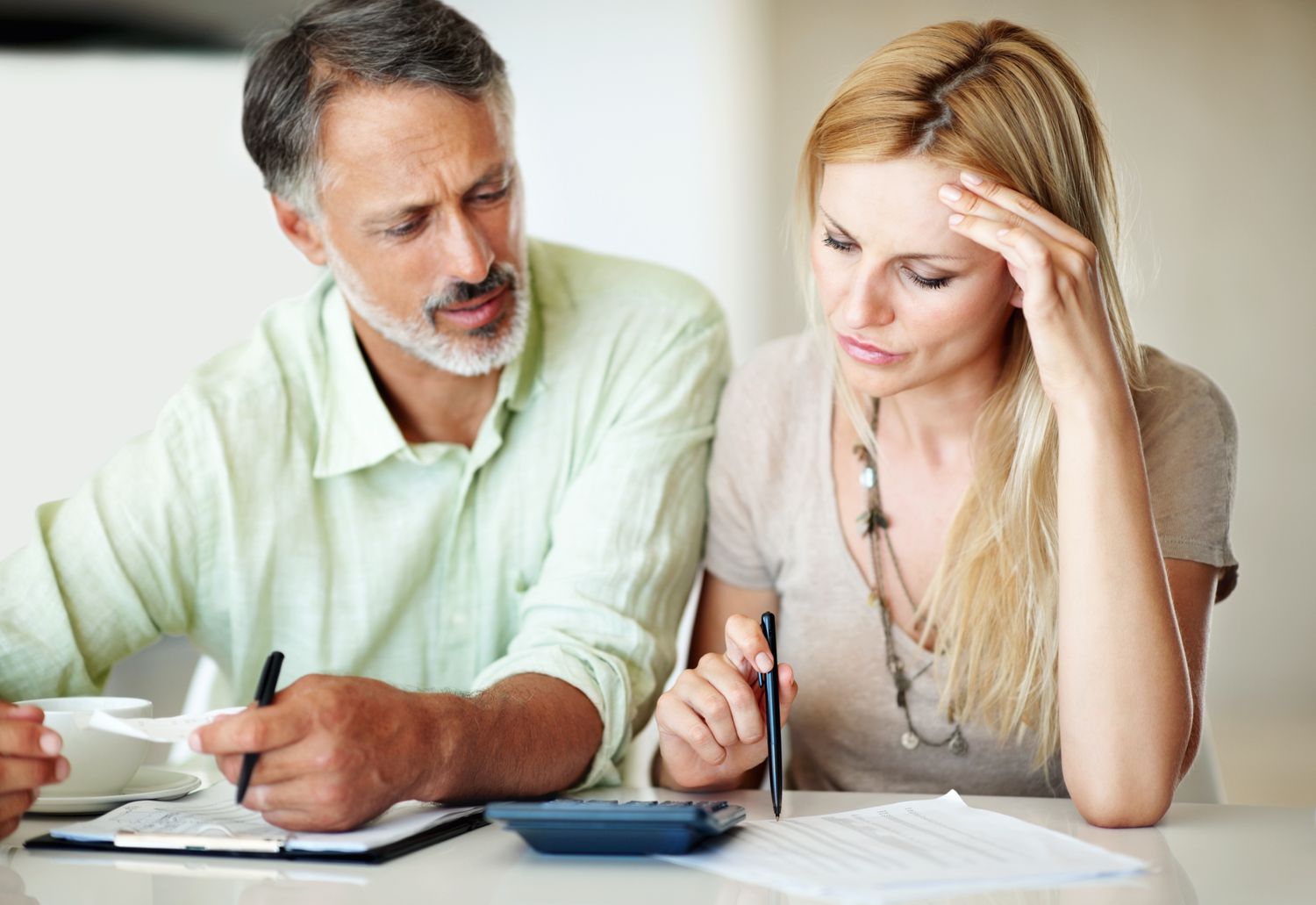 Mortgage rates fell during the tariff turmoil of last week. Here's how much you can now save on a monthly payment. 3 June 13, 2025 4:53 am Mortgage rates fell during the tariff turmoil of last week. Here's how much you can now save on a monthly payment. Couple in their 40s or 50s looking together at mortgage payment calculations