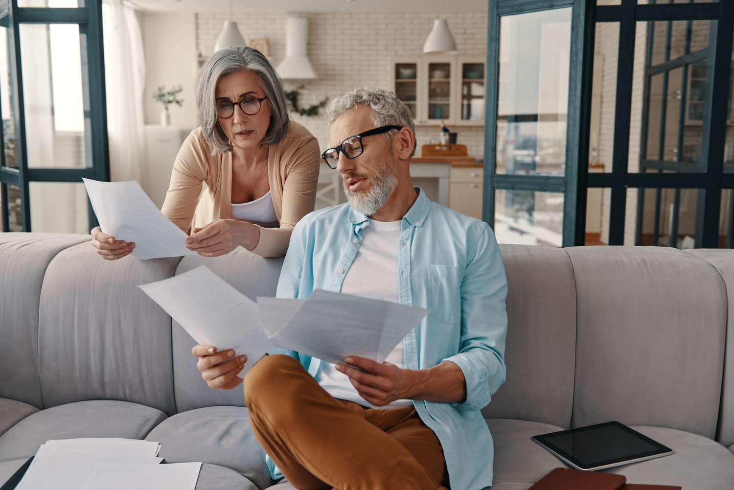 Mortgage Rates Continue to Drop for the Third Day in A Row - April 28, 2025 3 June 14, 2025 10:43 am Mortgage Rates Continue to Drop for the Third Day in A Row - April 28, 2025 Older couple in their living, looking together at mortgage documents