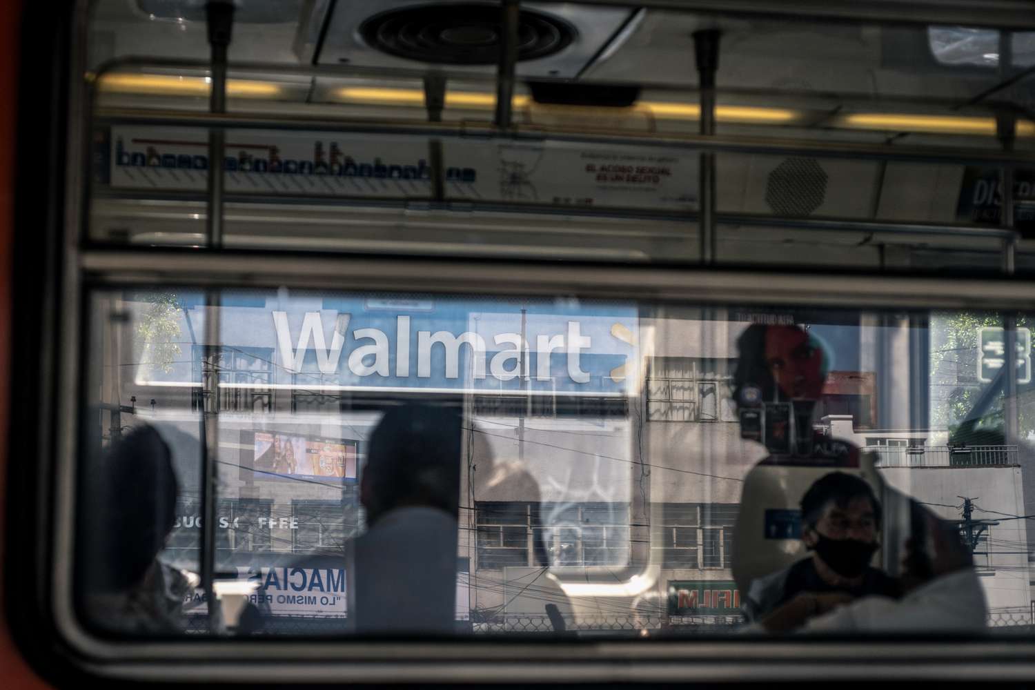Oppenheimer cuts its price target on Walmart stock 3 July 21, 2025 9:27 pm Oppenheimer cuts its price target on Walmart stock The exterior of a Walmart store in Mexico City on Friday.