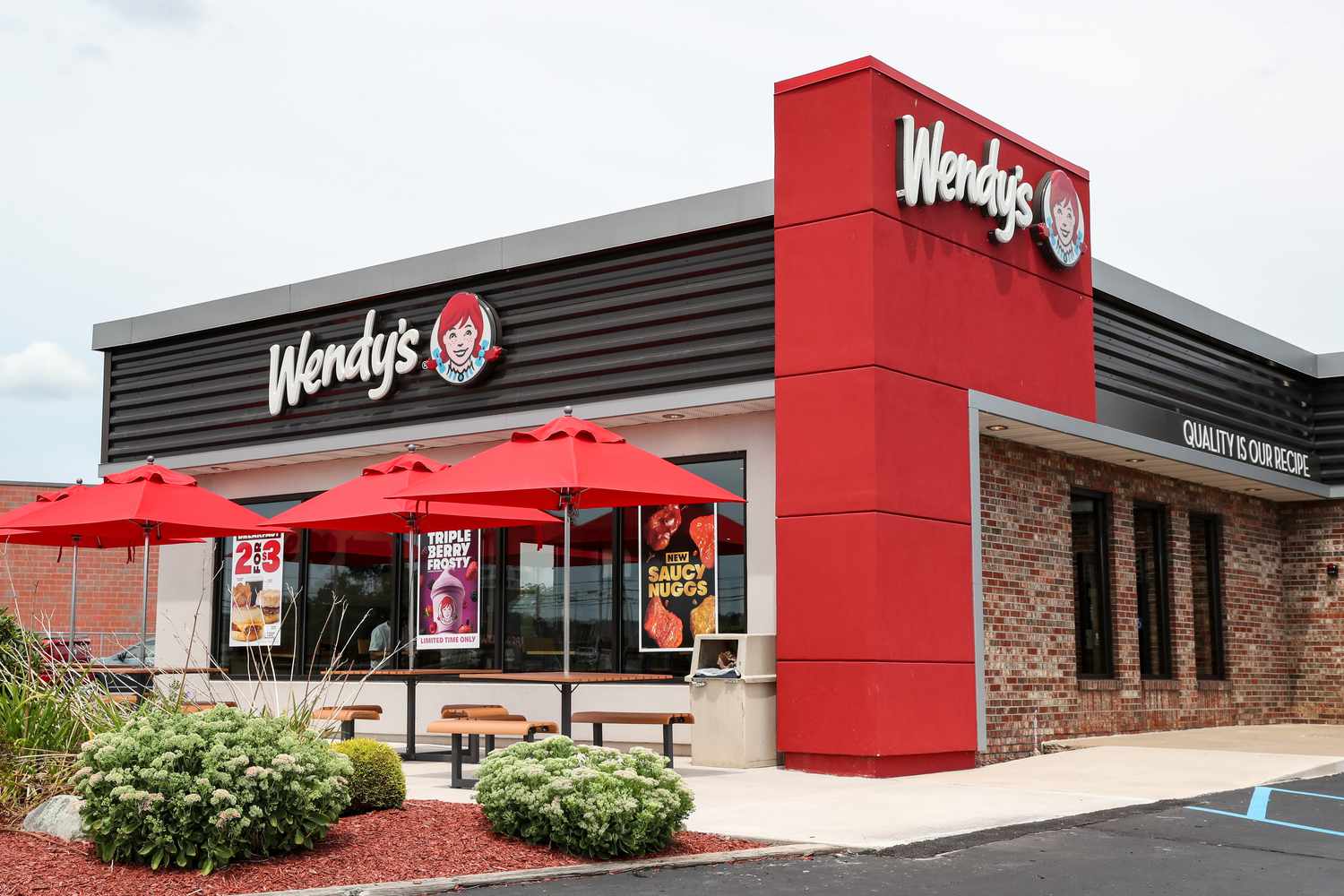 Wendy's Says Fast Food Sales Could Fall by 2025 3 July 10, 2025 12:40 pm Wendy's Says Fast Food Sales Could Fall by 2025 A Wendy's advertises deals