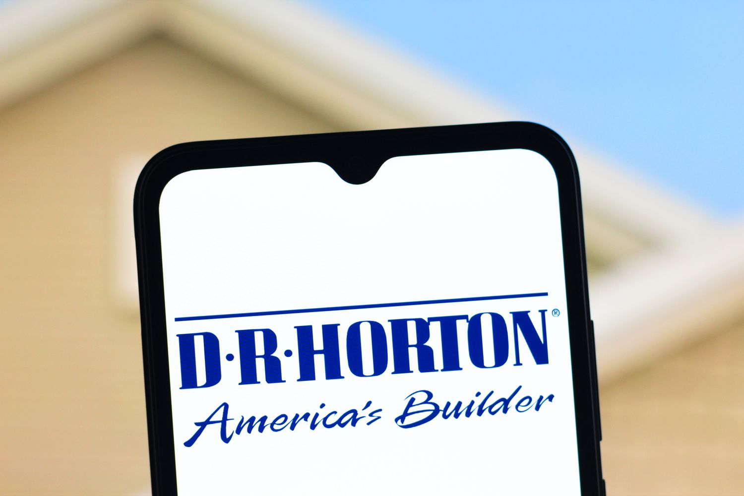 DR Horton Says 'Potential Homebuyers Have Been Extra Cautious' as Gross sales Sink 3 May 8, 2025 10:45 pm DR Horton Says 'Potential Homebuyers Have Been Extra Cautious' as Gross sales Sink The D.R. Horton logo is seen on a phone screen, with an under-construction house in the background.