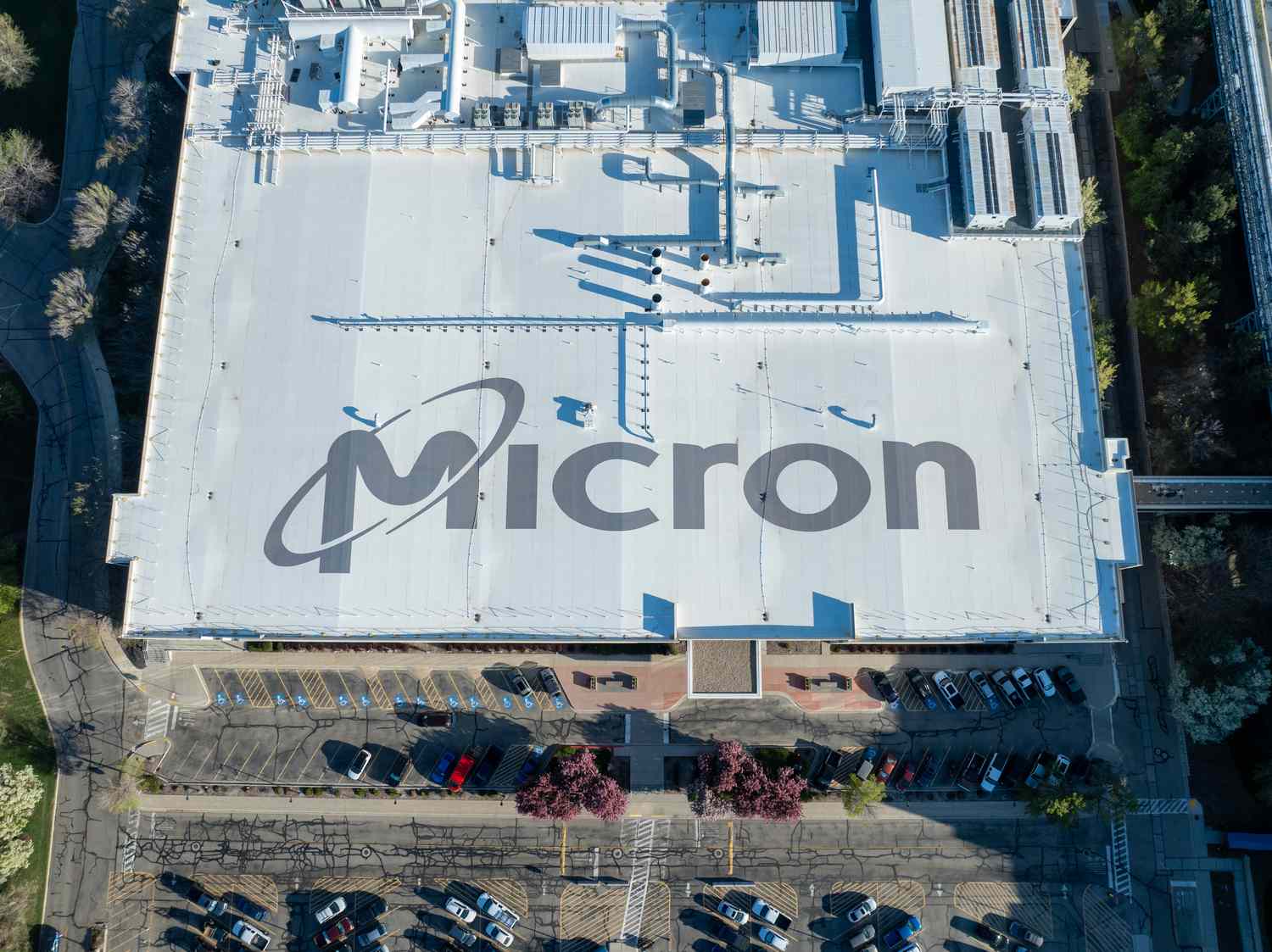 Micron Stock Drops, but Analysts are Bullish Despite Gross Margins 'Fly in Ointment" 3 June 14, 2025 10:18 am Micron Stock Drops, but Analysts are Bullish Despite Gross Margins 'Fly in Ointment" Micron Technology headquarters.