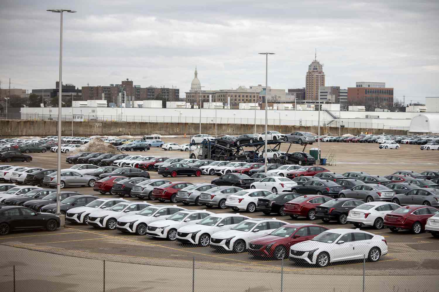 S&P500 Gains and Losses today: GM Stock Drops After Trump Declares Automobile Tariffs 3 June 15, 2025 7:18 pm S&P500 Gains and Losses today: GM Stock Drops After Trump Declares Automobile Tariffs New General Motors vehicles are parked at the GM Lansing Grand River Assembly plant.