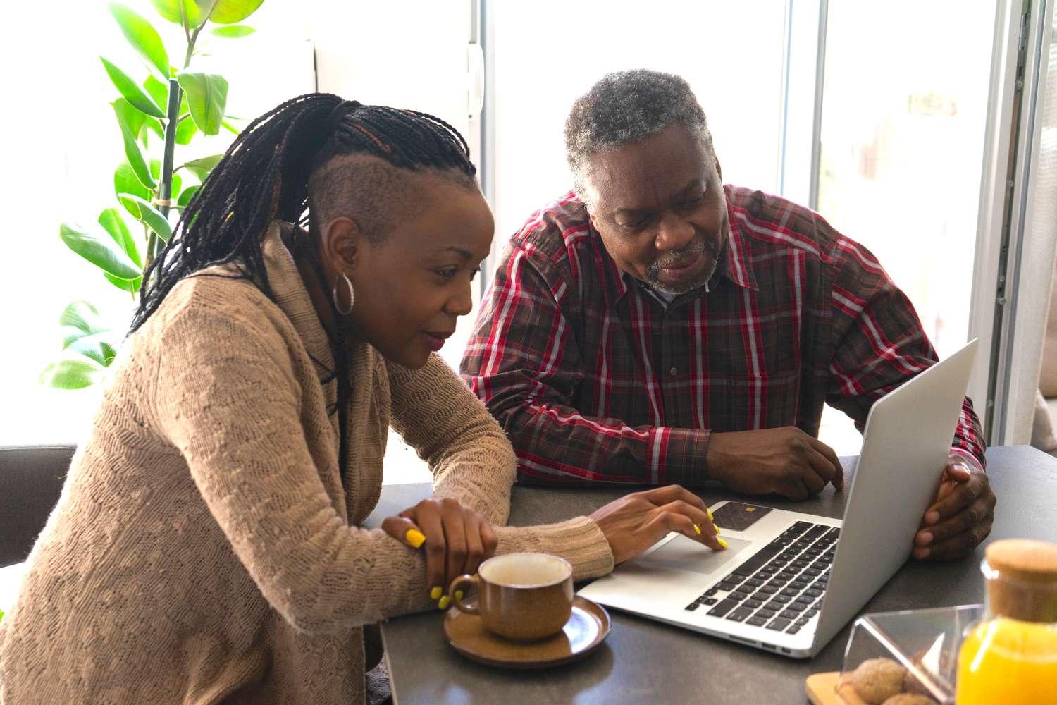 Mortgage Charges Hanging On Close to Final Week's Low - Apr. 21, 2025 3 June 16, 2025 4:40 pm Mortgage Charges Hanging On Close to Final Week's Low - Apr. 21, 2025 Couple in their 50s sitting at their kitchn table and looking at mortgage rates online