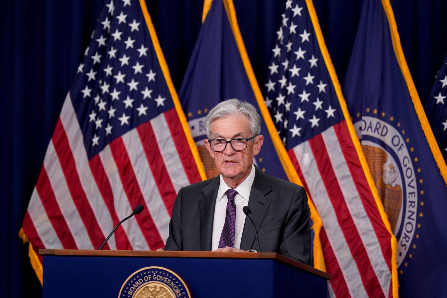 Dot Plot Spotlight: Fed Still Sees Interest Rate Cuts Coming, Despite Uncertainty 7 June 16, 2025 3:41 pm Dot Plot Spotlight: Fed Still Sees Interest Rate Cuts Coming, Despite Uncertainty Jerome Powell, chairman of the US Federal Reserve, speaks during a news conference following a Federal Open Market Committee (FOMC) meeting in Washington, DC, US, on Wednesday, March 19, 2025.