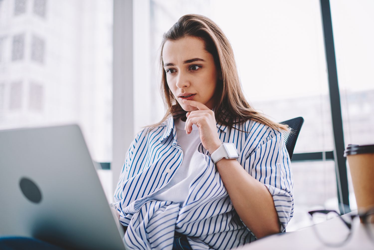 Tariffs or No Tariffs, At present's Excessive-Paying CDs Supply Assured, Lengthy-Lasting Returns Over 4% 3 June 14, 2025 10:23 am Tariffs or No Tariffs, At present's Excessive-Paying CDs Supply Assured, Lengthy-Lasting Returns Over 4% Woman in her 20s or 30s looking intently at something on her laptop