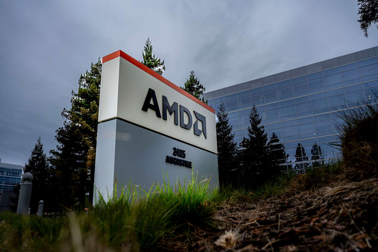 Nvidia and AMD lead the chip-stock rally as Semiconductor tariff worries ease 4 August 29, 2025 8:13 pm Nvidia and AMD lead the chip-stock rally as Semiconductor tariff worries ease Sign outside Advanced Micro Devices headquarters in Santa Clara, California