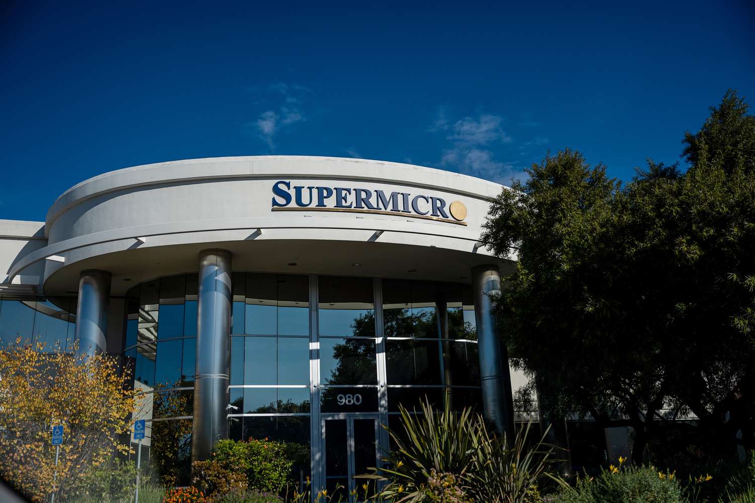 JPMorgan says that Supermicro stock is down as weak preliminary results raise 'credibility' concerns. 3 June 14, 2025 10:52 am JPMorgan says that Supermicro stock is down as weak preliminary results raise 'credibility' concerns. Super Micro Computer headquarters.