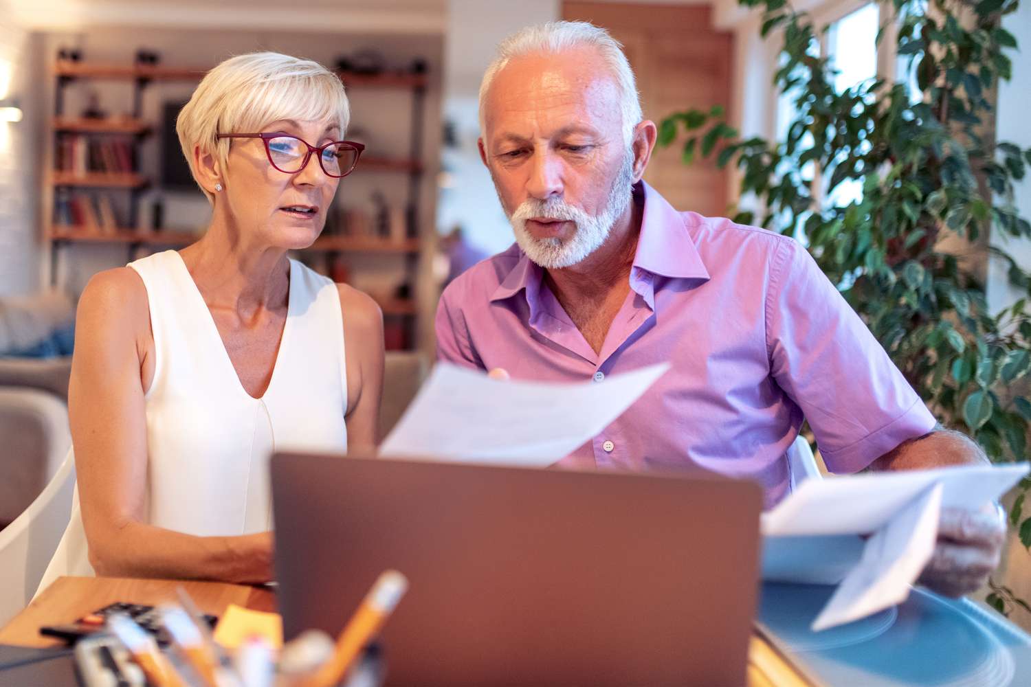 Refinance Rates End 4-Day Drop With Minor Uptick in April 30, 2025 4 August 29, 2025 8:07 pm Refinance Rates End 4-Day Drop With Minor Uptick in April 30, 2025 Older couple sitting at home and looking at mortgage documents and online rates