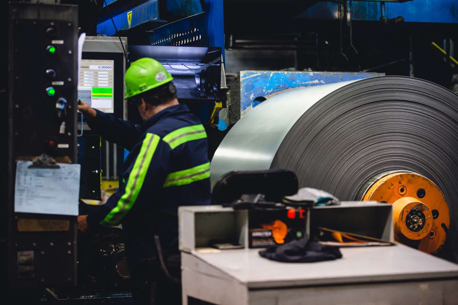 UBS analysts are bullish about American Steel stocks 3 June 13, 2025 6:57 am UBS analysts are bullish about American Steel stocks An employee works on finishing a steel coil at the NLMK Pennsylvania plant in Farrell, Pennsylvania, U.S., on Thursday, Sept. 19, 2019.