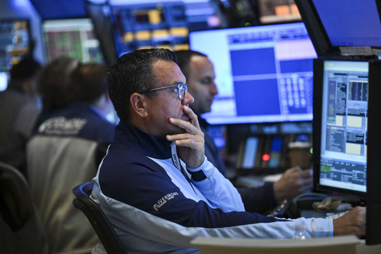 Earnings are coming in strong. Why are some investors agitated? 3 June 30, 2025 5:44 am Earnings are coming in strong. Why are some investors agitated? Traders on the floor of the New York Stock Exchange late last month.