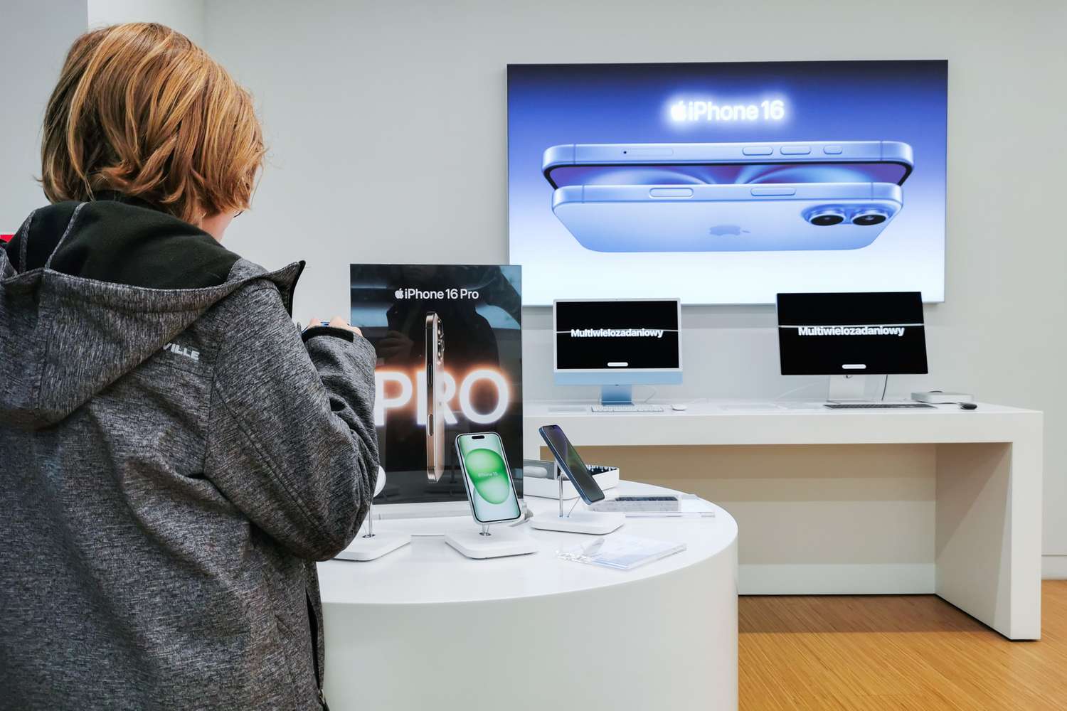 Capital One CEO says consumers are a source of strength for the US economy 4 August 29, 2025 8:17 pm Capital One CEO says consumers are a source of strength for the US economy A shopper looks at merchandise in an electronics section.