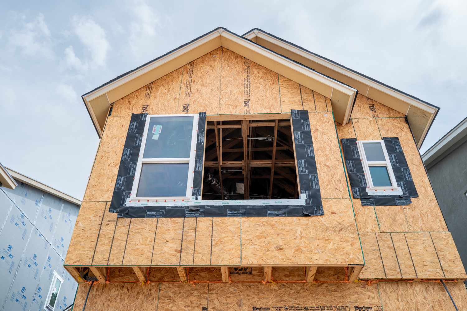 D.R. Horton Lamented a Slow Spring—And More Homebuilder Earnings Are Coming Up 3 May 8, 2025 10:31 pm D.R. Horton Lamented a Slow Spring—And More Homebuilder Earnings Are Coming Up An under-construction home is seen in front of a clouded sky.