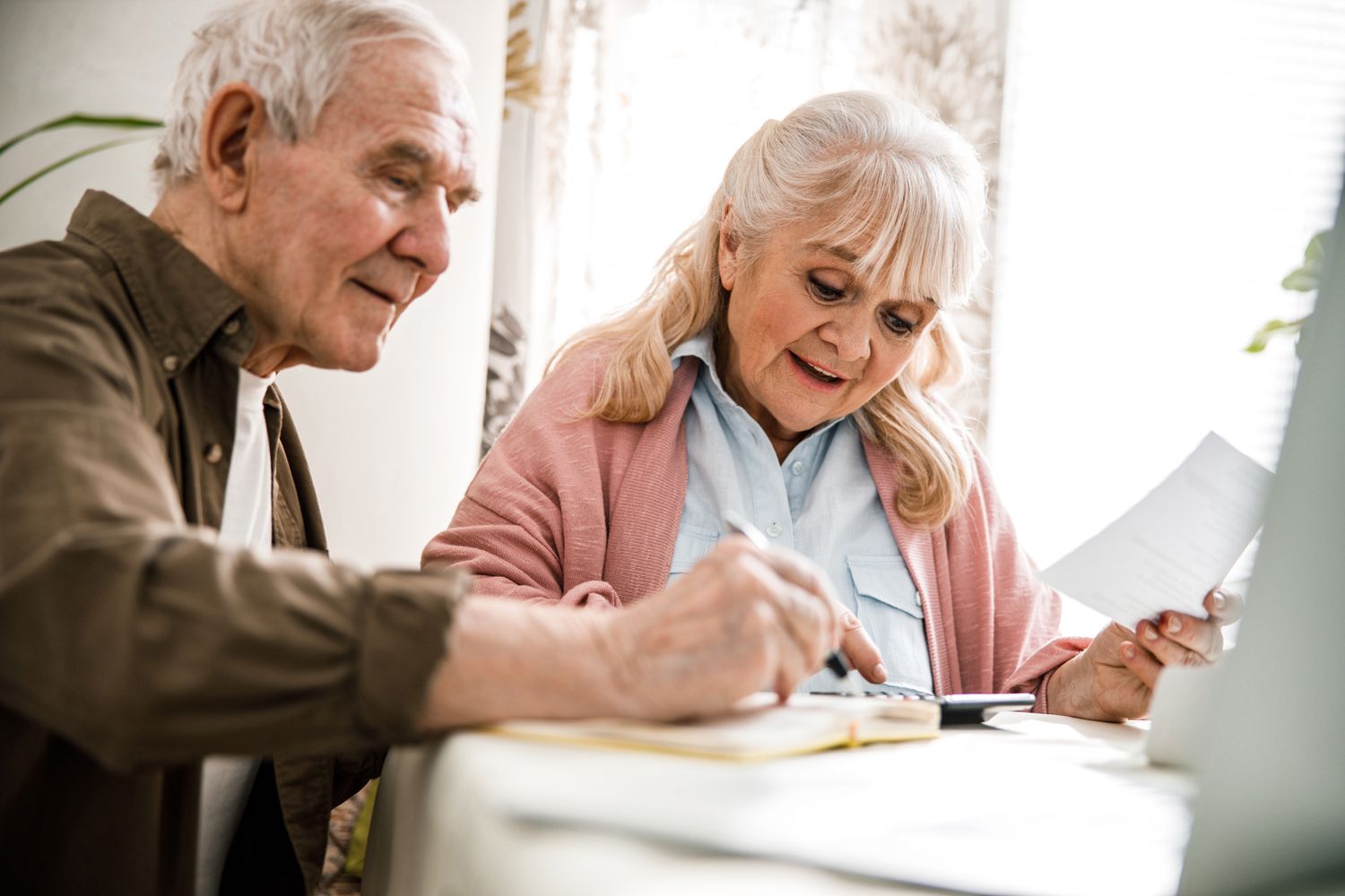 Refinance Rates reverse course again and dip to lower averages - Apr. 24, 2025 3 July 11, 2025 6:36 pm Refinance Rates reverse course again and dip to lower averages - Apr. 24, 2025 Older couple sitting in their kitchen and looking together at mortgage refinance rates.
