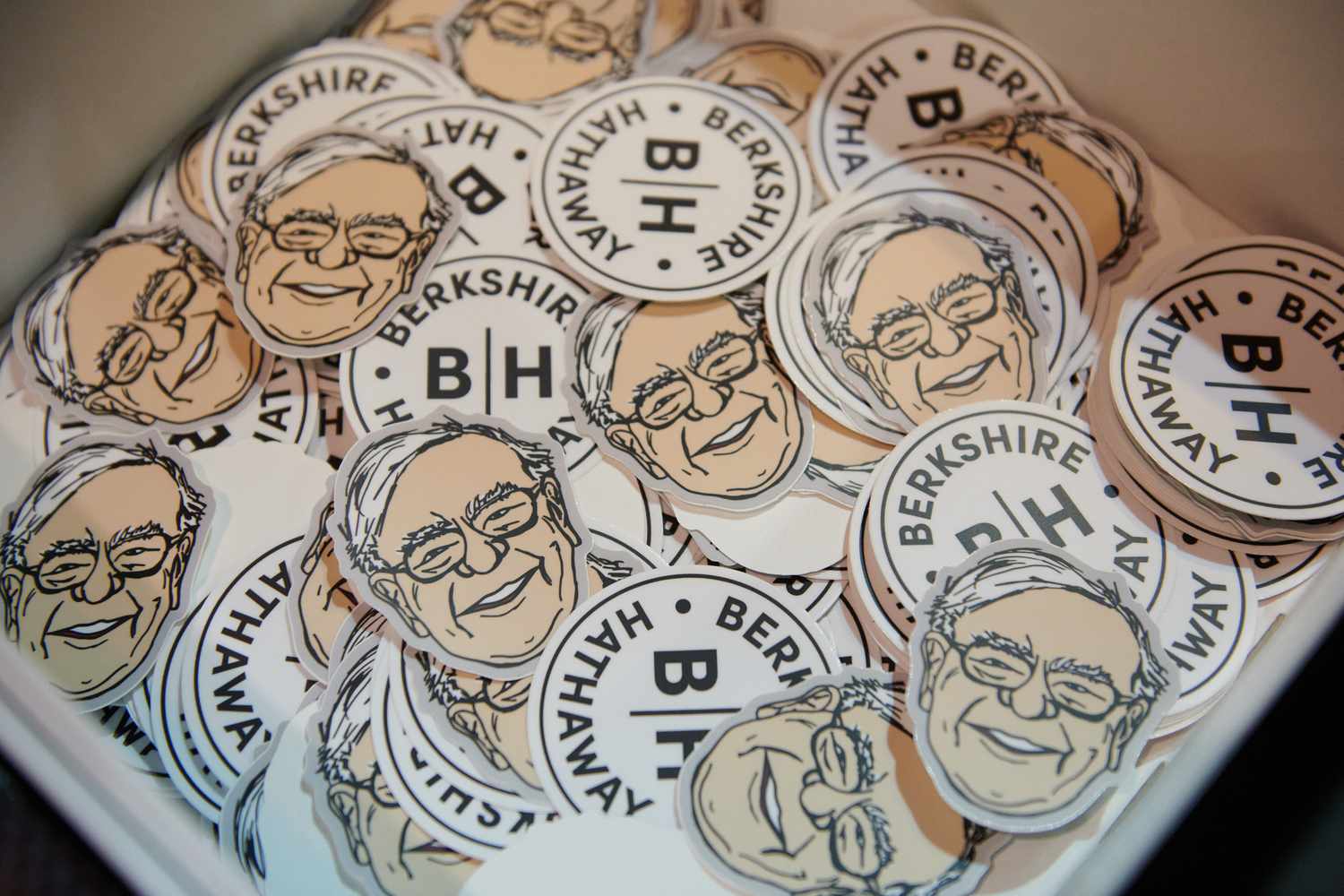 Top Stock Movers: Berkshire Hathaway Netflix Newmont 4 May 9, 2025 12:20 am Top Stock Movers: Berkshire Hathaway Netflix Newmont Berkshire-themed stickers