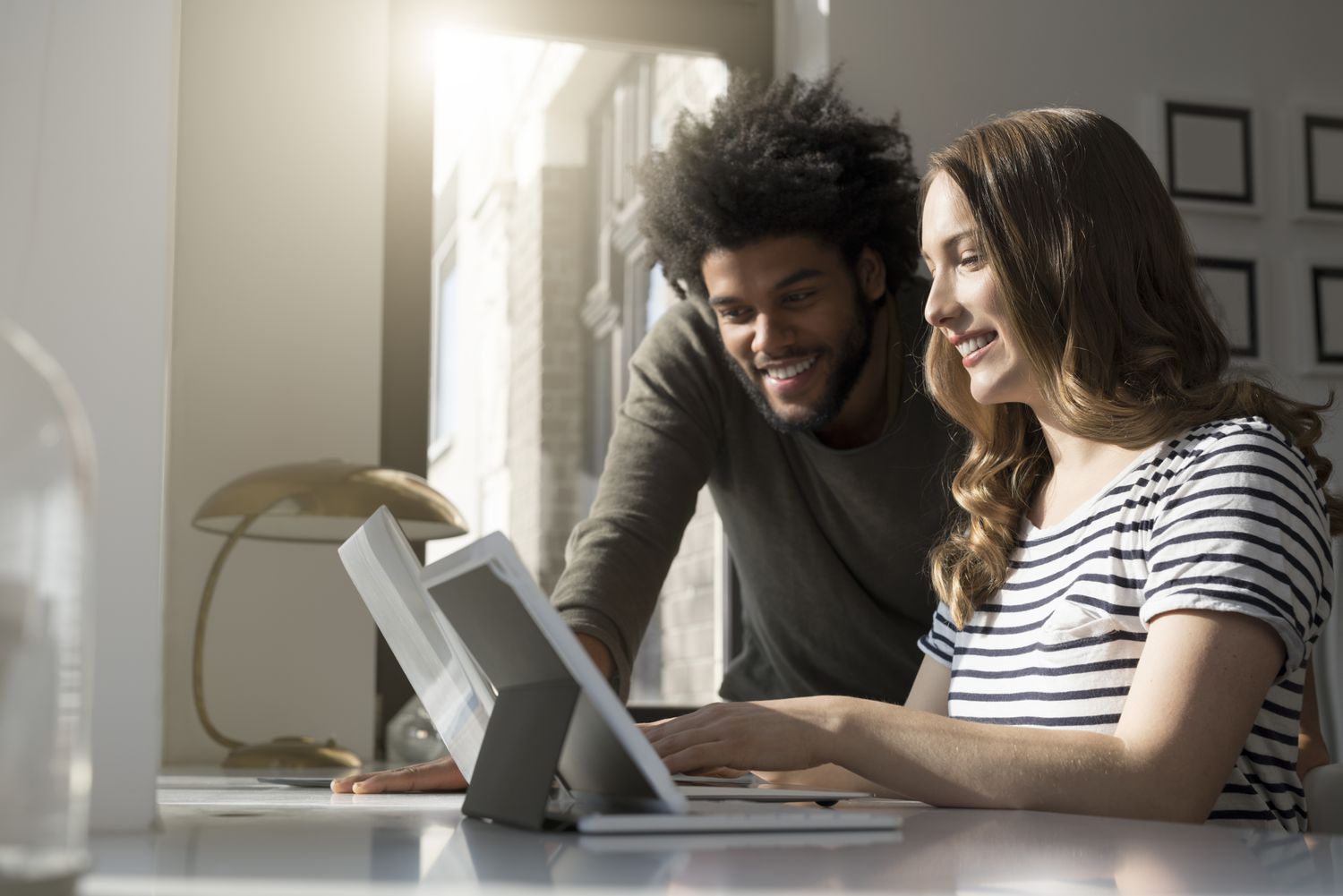 Today's Mortgage Rates by State – Mar. 19, 2025 3 April 20, 2025 12:53 am Today's Mortgage Rates by State – Mar. 19, 2025 Smiling couple looking at a laptop together with sun shining through the window behind them.