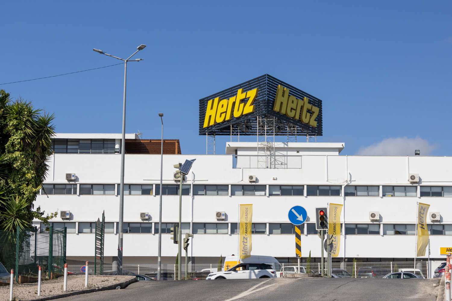 Hertz Inventory Soars as Billionaire Invoice Ackman's Pershing Sq. Discloses Stake 3 June 13, 2025 7:19 am Hertz Inventory Soars as Billionaire Invoice Ackman's Pershing Sq. Discloses Stake Hertz building.