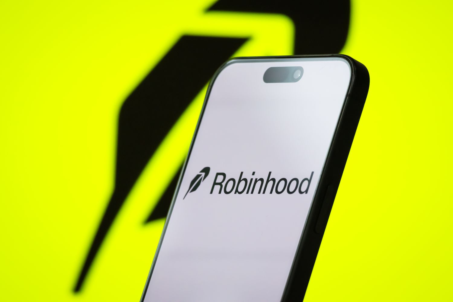 Morgan Stanley to offer Crypto Trading 4 June 16, 2025 4:39 pm Morgan Stanley to offer Crypto Trading The logo of Robinhood Markets, Inc. is displayed on a smartphone screen, with the company's bright green branding visible in the background