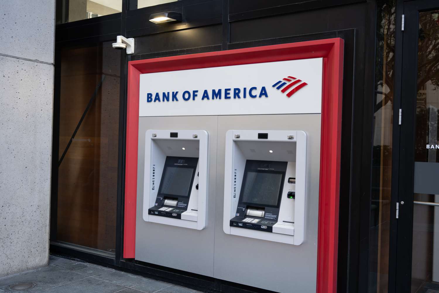 Report: Bank of America adds junior banking oversight roles, and lays off others. 3 April 19, 2025 11:36 pm Report: Bank of America adds junior banking oversight roles, and lays off others. The Bank of America logo is seen above two ATMs on the street.