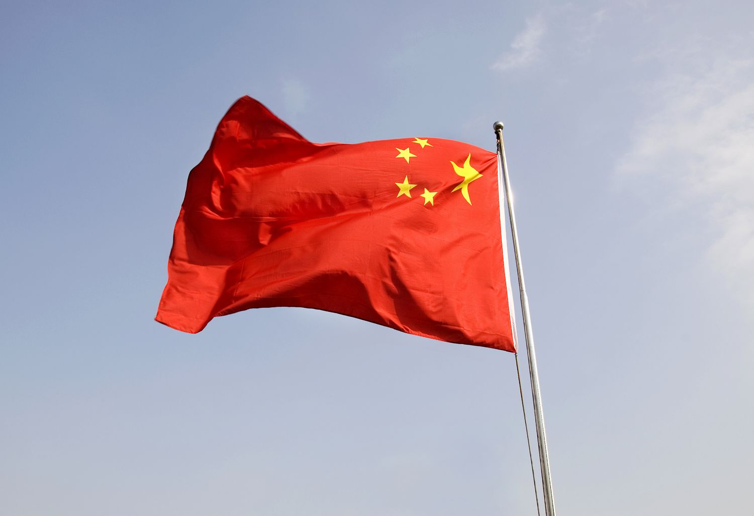 China Retaliates with 34% Tariffs on US Imports 3 July 21, 2025 12:32 am China Retaliates with 34% Tariffs on US Imports Chinese flag